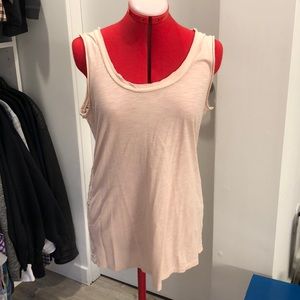 Light pink tank w lace